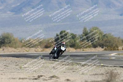 media/Dec-07-2025-CVMA (Sun) [[3e7d2de5dc]]/Race 4-Supersport Middleweight/